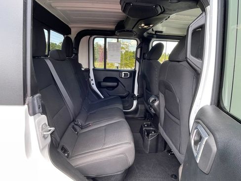 Used 2021 Jeep Gladiator Sport AWD/4WD image 44