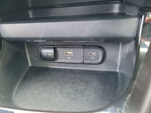 Used 2025 Kia Seltos S FWD image 34