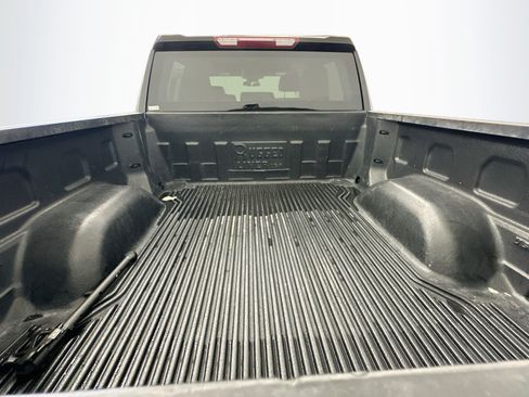 Used 2025 GMC Sierra 1500 SLT AWD/4WD image 30