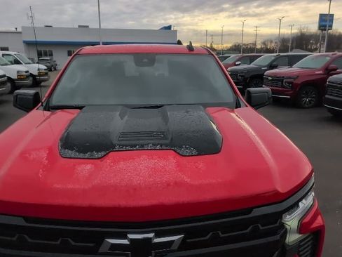 Certified 2022 Chevrolet Silverado 1500 LT Trail Boss AWD/4WD image 14