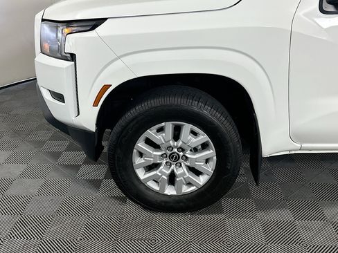 Used 2023 Nissan Frontier SV AWD/4WD image 11