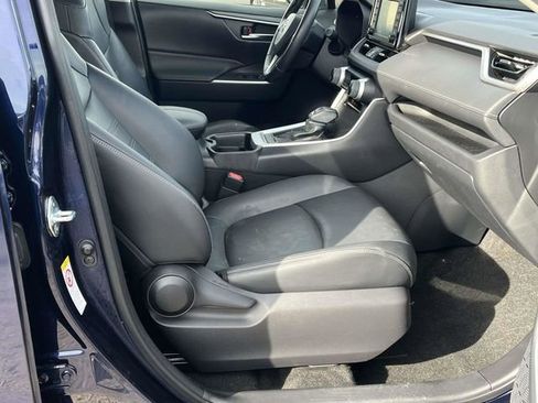 Used 2019 Toyota RAV4 XLE Premium image 25