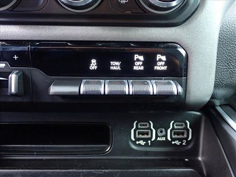 Used 2022 RAM 1500 Big Horn AWD/4WD image 19