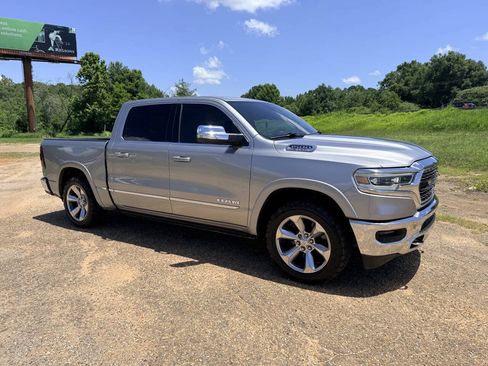 Used 2019 RAM 1500 Limited w/ Advanced Safety Group RWD image 7