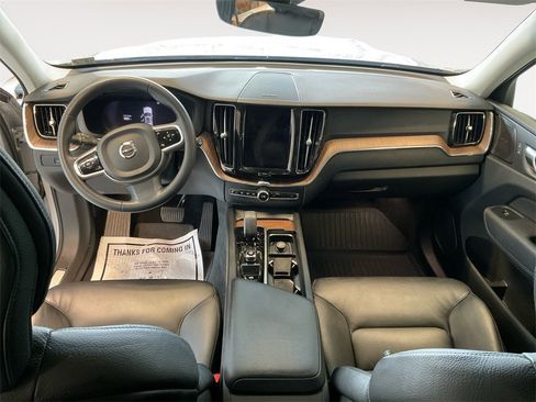 Certified 2023 Volvo XC60 B5 Plus w/ Protection Package Premier image 10