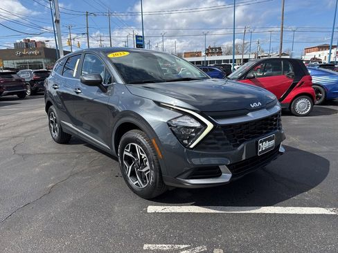 Used 2023 Kia Sportage LX image 1