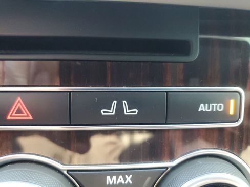 Used 2016 Land Rover Range Rover HSE image 19