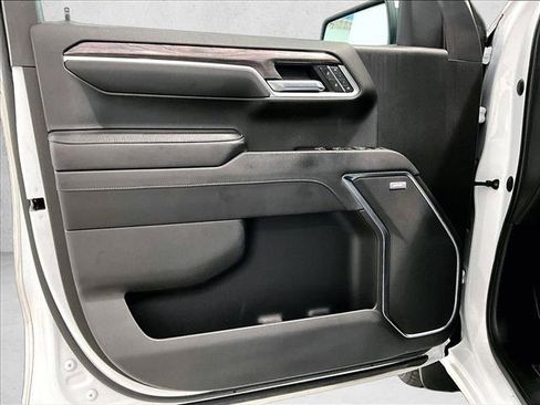Used 2022 Chevrolet Silverado 1500 LTZ RWD image 18