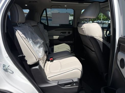 Used 2026 Honda Pilot Elite image 24
