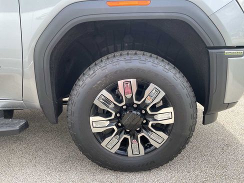 New 2026 GMC Sierra 2500 Denali w/ Denali Reserve Package AWD/4WD image 35