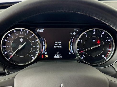 Used 2022 Maserati Levante Modena image 13