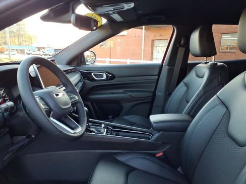 New 2026 Jeep Compass Latitude image 5