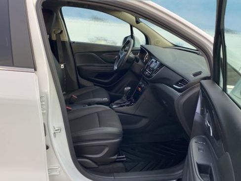 Used 2022 Buick Encore Preferred w/ Safety Package image 14