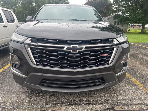 Used 2023 Chevrolet Traverse RS w/ LPO, Floor Liner Package FWD image 2