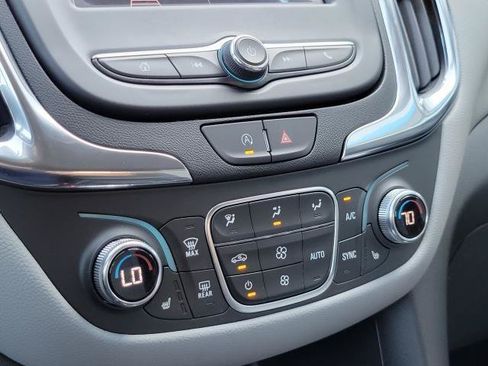 Used 2024 Chevrolet Equinox LT w/ LPO, Floor Liner Package FWD image 26