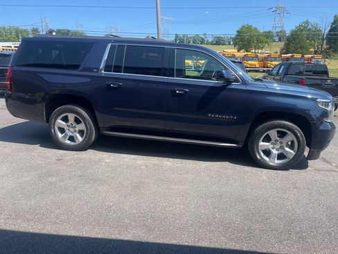 Used 2019 Chevrolet Suburban LT AWD/4WD image 5