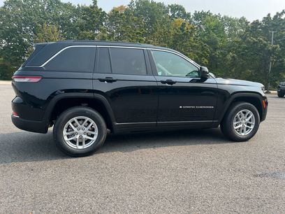 New 2025 Jeep Grand Cherokee Laredo w/ Luxury Tech Group I