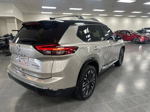Used 2025 Nissan Rogue Platinum AWD/4WD image 7