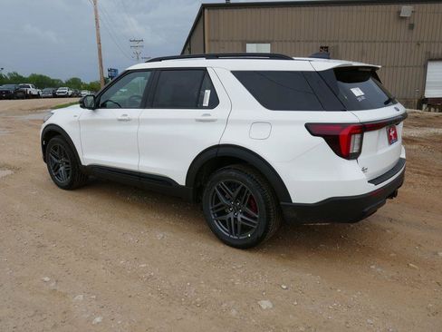 New 2026 Ford Explorer ST-Line image 7