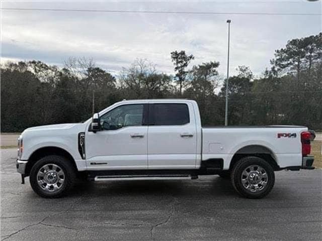 Used 2023 Ford F350 Lariat w/ Chrome Package AWD/4WD image 38