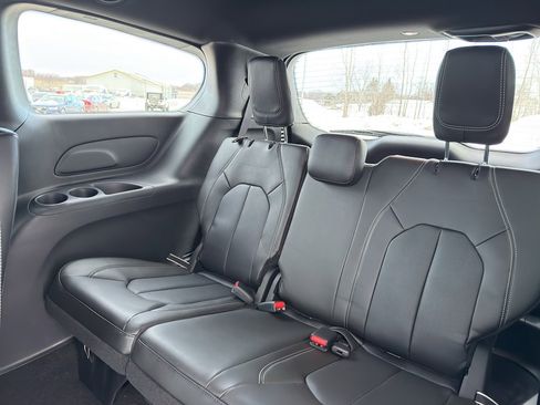 New 2026 Chrysler Voyager LX image 32