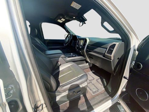 Used 2019 Ford Expedition XLT w/ Equipment Group 202A image 31
