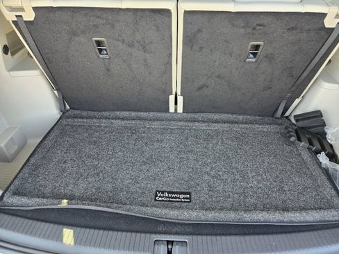Used 2024 Volkswagen Atlas SE FWD image 33