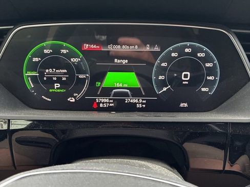 Used 2019 Audi e-tron Prestige w/ Prestige Package image 11