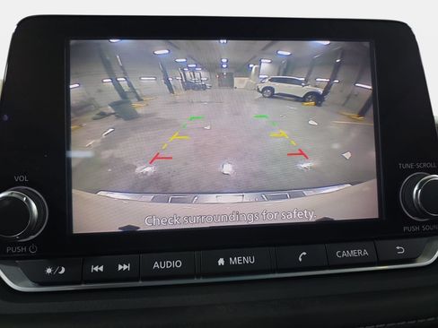 Used 2022 Nissan Rogue SV FWD image 22