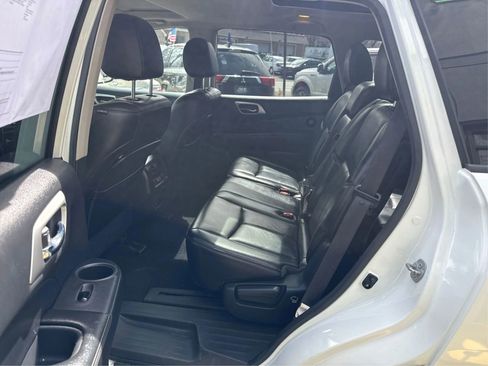 Used 2017 Nissan Pathfinder Platinum w/ Cargo Package image 10