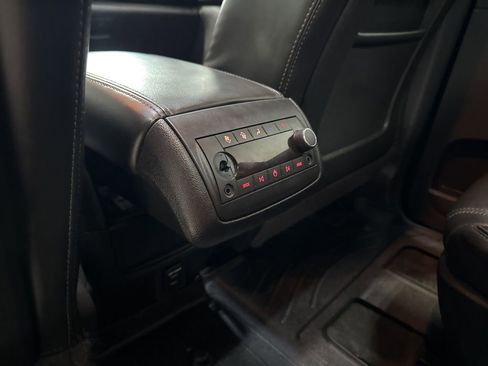 Used 2014 GMC Acadia Denali image 39