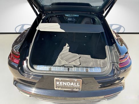Used 2020 Porsche Panamera 4 image 24