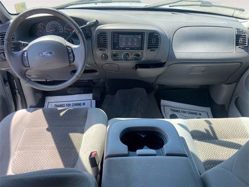 Used 2003 Ford F150 XLT image 10