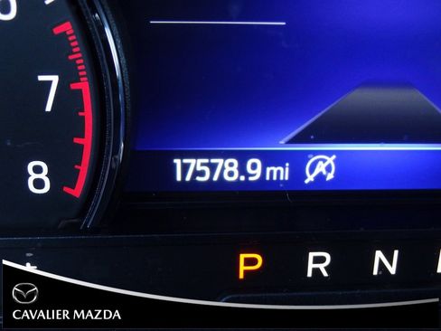 Used 2023 Ford Explorer XLT w/ Equipment Group 202A image 27