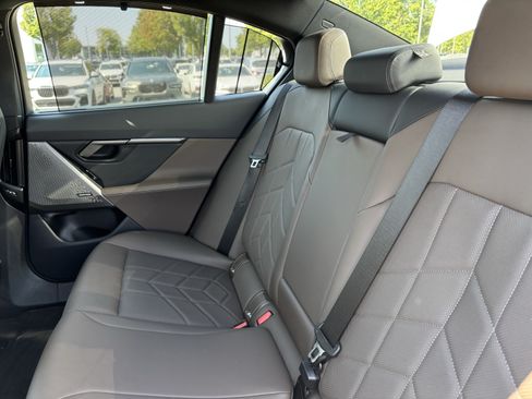 Certified 2026 BMW 540i xDrive AWD/4WD image 33