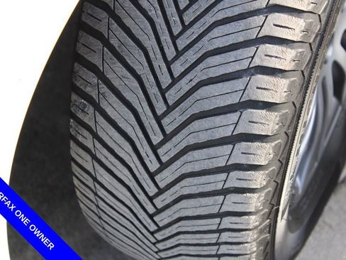 Used 2020 Toyota Sienna XLE w/ XLE Navigation Package image 14