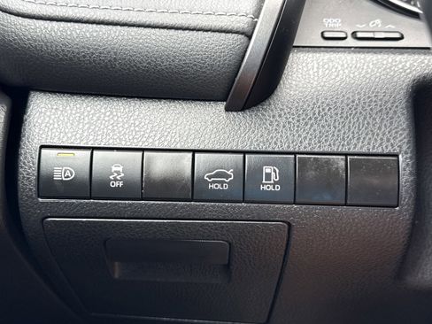 Used 2024 Toyota Camry SE image 16