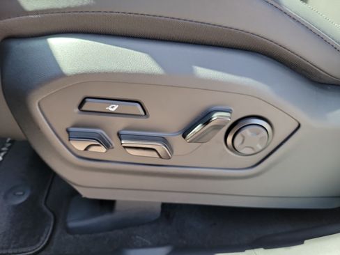 Used 2026 Hyundai Santa Fe Calligraphy AWD/4WD image 17