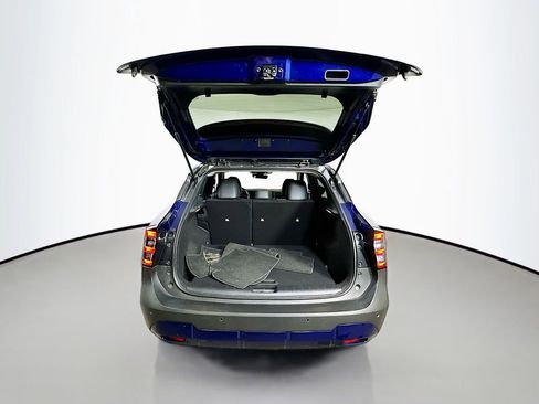 Used 2025 Nissan Kicks SR w/ Interior Electronics Package image 32