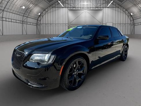 Used 2022 Chrysler 300 Touring w/ Sport Appearance Package RWD image 1