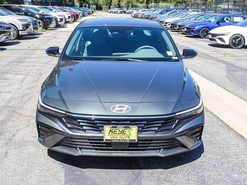New 2026 Hyundai Elantra SEL Sport FWD image 2