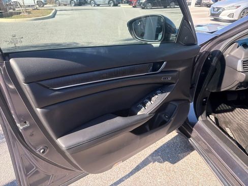 Used 2022 Honda Accord EX-L image 18