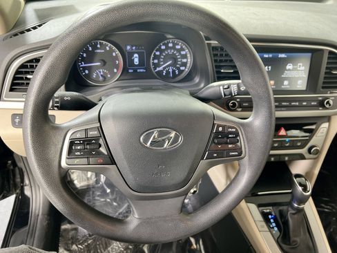 Used 2018 Hyundai Elantra SEL image 11