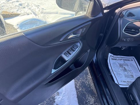 Used 2018 Chevrolet Malibu LT image 11