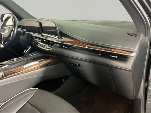Used 2023 Cadillac Escalade Premium Luxury RWD image 23