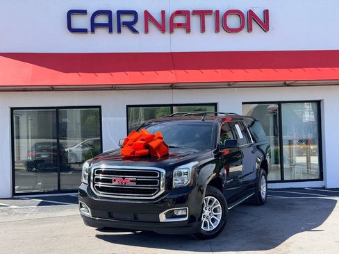 Used 2019 GMC Yukon XL SLT AWD/4WD image 2