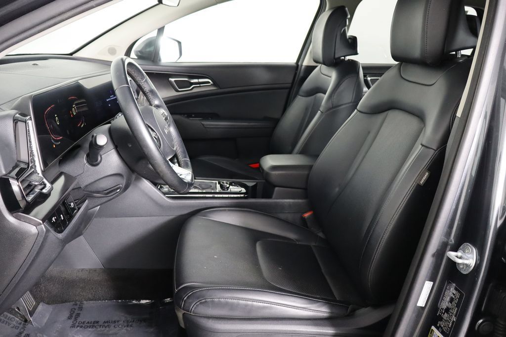 Used 2024 Kia Sportage EX FWD image 13