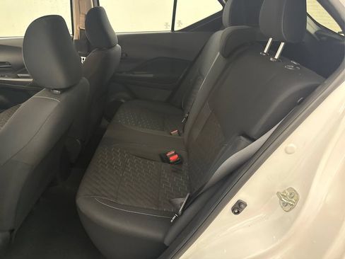 Used 2022 Nissan Kicks S FWD image 10