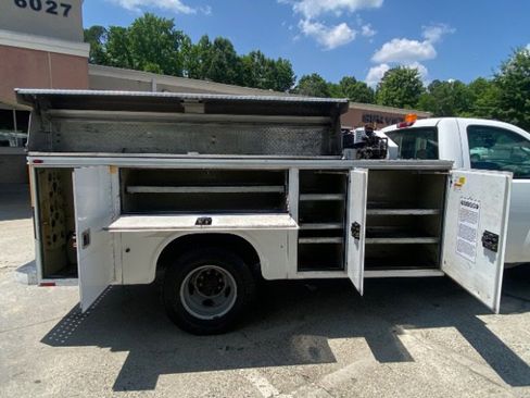 Used 2013 Chevrolet Silverado 3500 W/T image 18