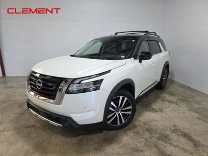 Used 2023 Nissan Pathfinder Platinum w/ Cargo Package